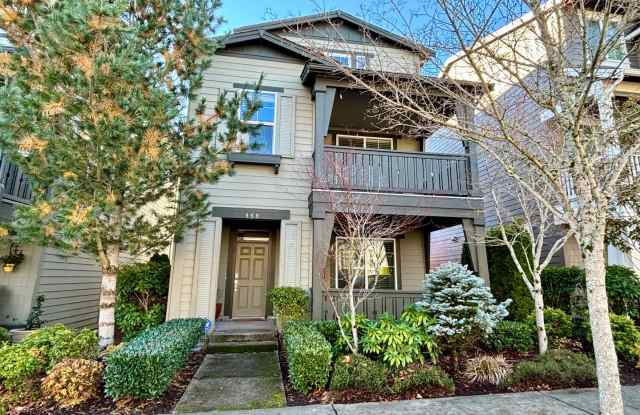 Stunning Issaquah Highlands View Home | 4 Bed + 3.5 Bath | Mountain Views & Prime Location photos photos