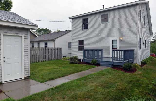 Robbinsdale Home for Rent Gallery 3