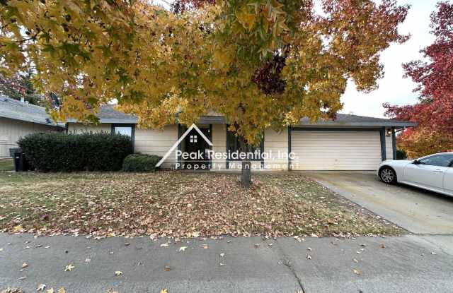 Very Nice 2bd/2ba Antelope Halfplex with 2 Car Garage - 8220 Sanderson Court, Antelope, CA 95843