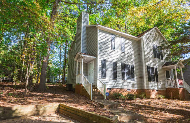 2 bed, 1.5 bath Duplex in American Village Minutes to Duke University! photos photos