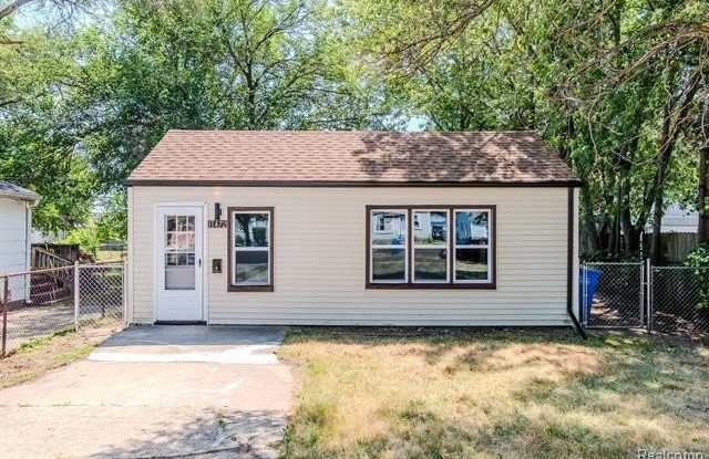 11472 Cadillac Avenue Gallery 1