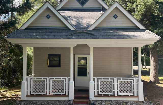 Furnished One Bedroom One Bath Home in Redstone CO Gallery 3