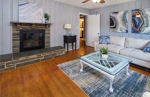 3100 Clark St - 3100 Clark Street, Charlotte, NC 28205