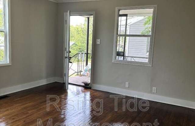 3905 39th Ct N Gallery 2