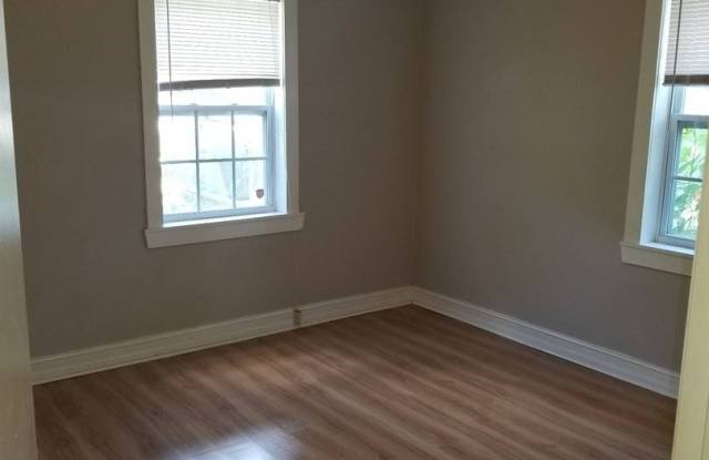 1758 Powhattan St Gallery 3