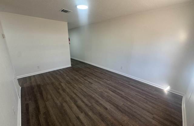 207 OAKLAWN DRIVE Gallery 4