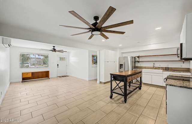 1411 S Marilyn Ann Gallery 2