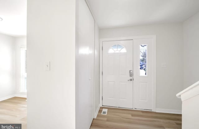 1964 CAMBRIDGE DRIVE Gallery 2