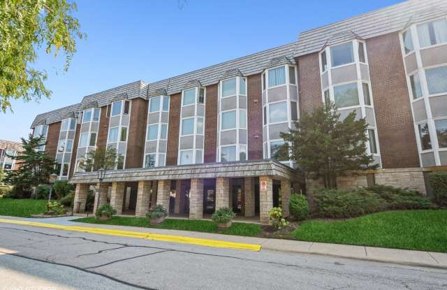 600 Thames Parkway - 600 Thames Parkway, Park Ridge, IL 60068