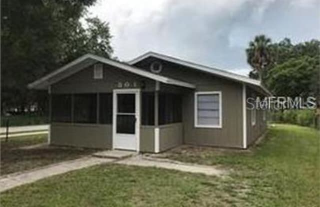 801 WILLOW AVENUE - 801 Willow Avenue, Sanford, FL 32771