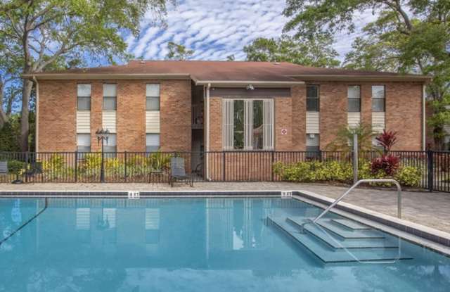 Coachman Club Apartments Gallery 2