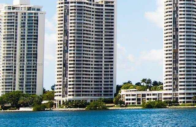 2800 ISLAND BLVD photos photos