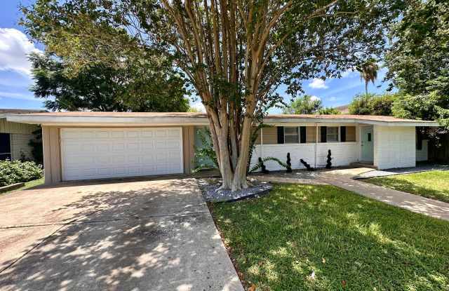 807 Walnut Ave - 807 Walnut Avenue, McAllen, TX 78501 807 Walnut Ave - 807 Walnut Avenue, McAllen, TX 78501
