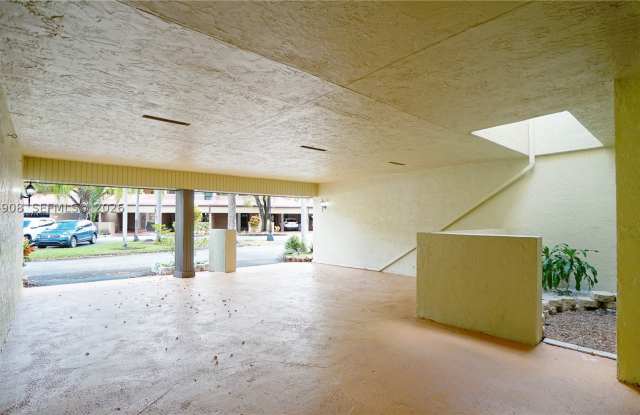 3823 Estepona Ave Gallery 2