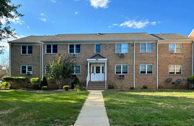 1 bedroom Condo for Rent - 56 Manchester Court, West Freehold, NJ 07728