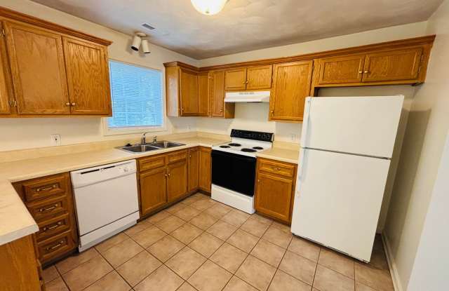 2 Bedroom, 1.5 Bath Townhouse Gallery 4