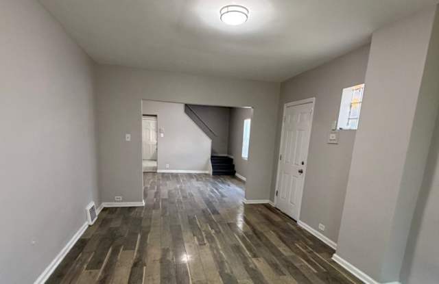 Mobility Area Morgan Park - 5 Bedroom Single Family Home Gallery 3