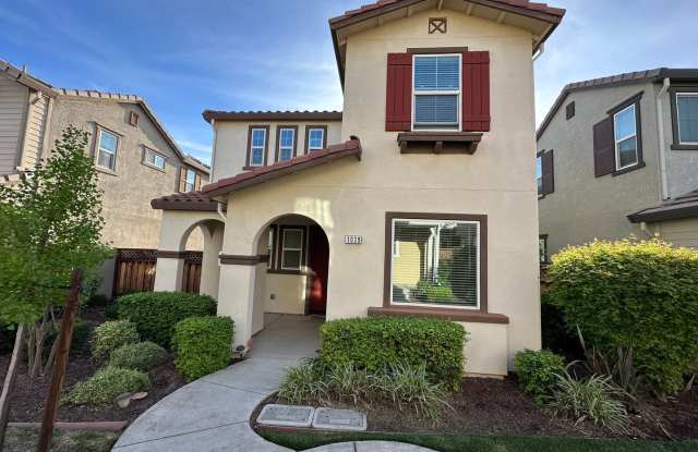 Beautiful 4 Bedroom, 3 Bath Mountain House Home photos photos