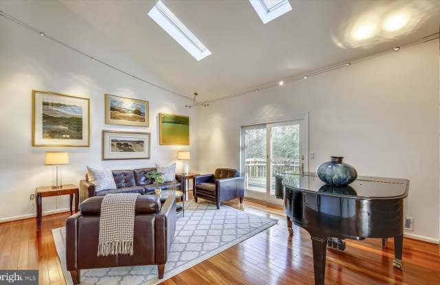 7212 GRUBBY THICKET WAY Gallery 2
