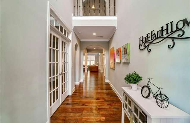 633 Leland Parkway Gallery 4