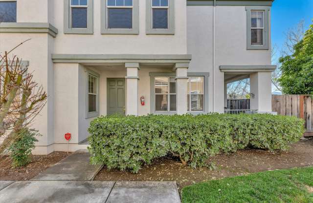 929 Monarch Circle Gallery 2
