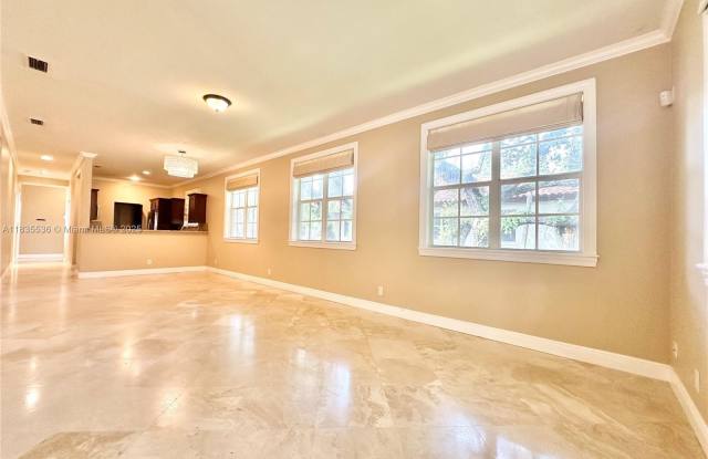 483 Menendez Ave photos photos