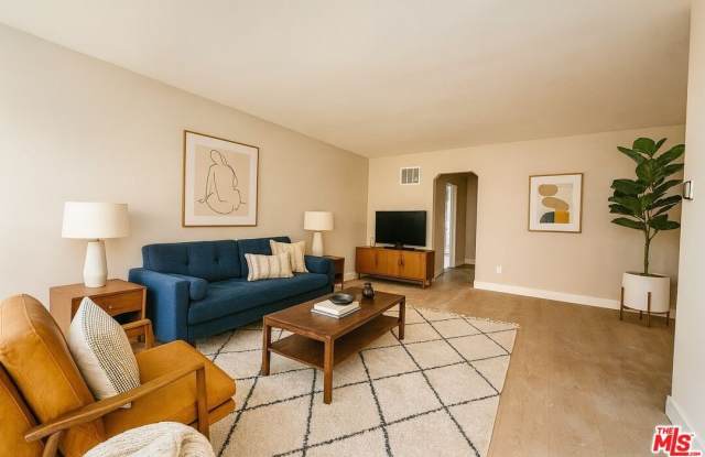 925 S Holt Ave photos photos