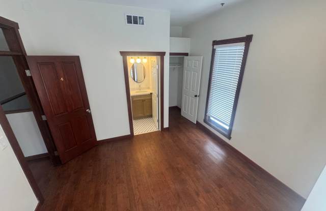 Private Room and Bathroom in Little Italy - $1700 Gallery 4