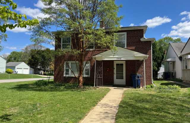 Grandview Area large 2 bedroom photos photos