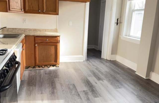 COMING SOON 9/1/2026- Spacious 5-Bedroom Home with Private Yard & Off-Street Parking in Upland Gallery 3