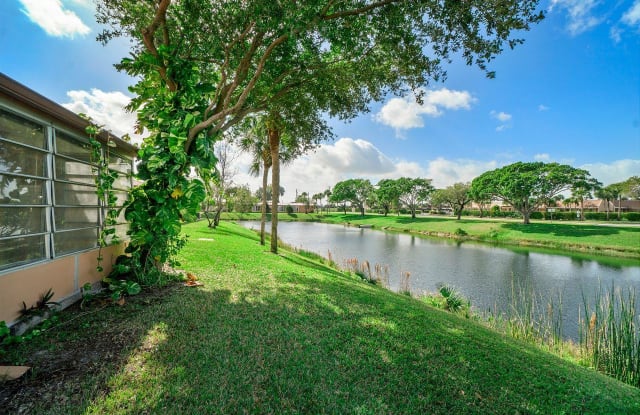 401 Lake Helen Drive - 401 Lake Helen Drive, Palm Beach County, FL 33411