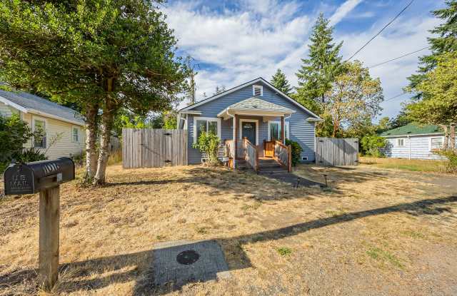 1016 Dearborn Ave - 1016 East Dearborn Avenue, Shelton, WA 98584