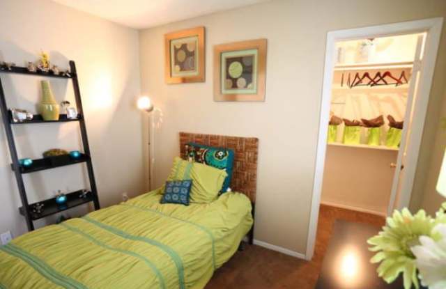 5502 W Military Dr Gallery 4
