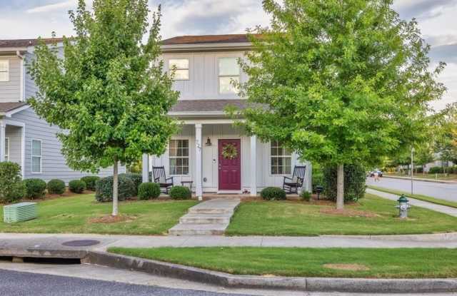 727 Vincent Drive Gallery 4