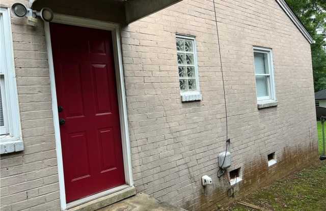 1115 Shelby Place SE Gallery 3