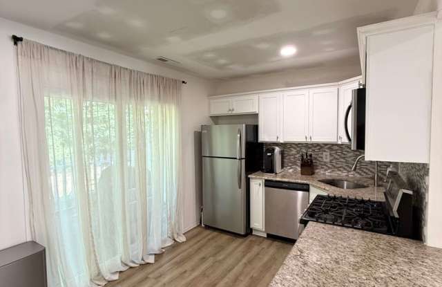 2 BR 1 BA Galloway Townhome Gallery 4