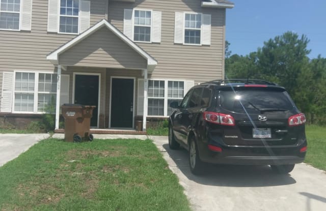 1209 Pueblo Drive - 1209 Pueblo Drive, Piney Green, NC 28546