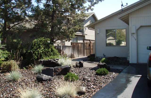 1115 NE Hidden Valley Dr - 1115 Northeast Hidden Valley Drive, Bend, OR 97701