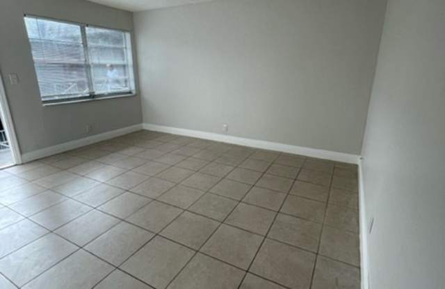 5926 Thomas ST, 18 - 5926 Thomas Street, Hollywood, FL 33021