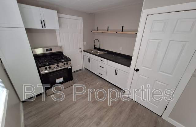 1627 North Valley Avenue photos photos