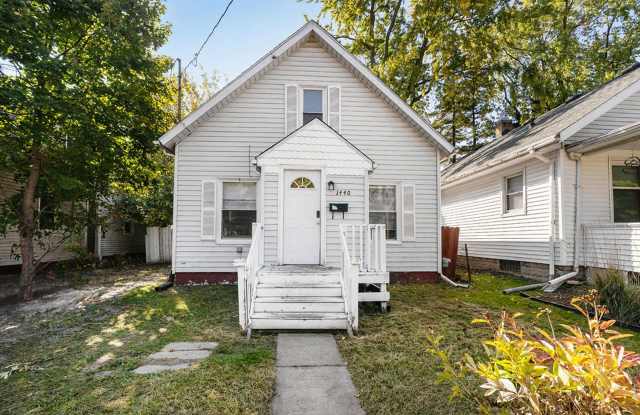 Centrally Located to Downtown Lansing photos photos