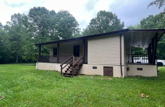 1 BED 1 BATH PRIVATE RETREAT! - 150 Scenic Apt Road, Unicoi County, TN 37692