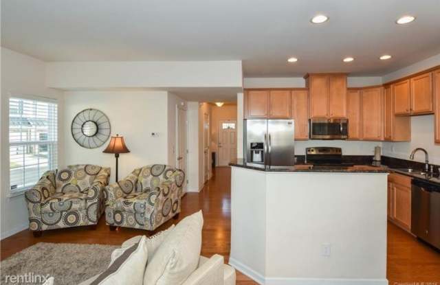 2610 Silverthorn Dr Gallery 3