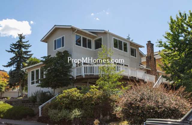 5 Bedroom Cooper Mountain Home w/ Amazing Views! photos photos