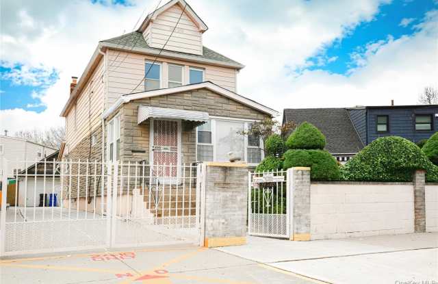 24-10 Gillmore Street unit: 2 photos photos 24-10 Gillmore Street unit: 2 photos photos