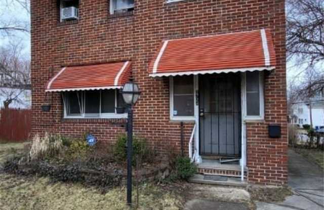 2724 Woodhill - 2724 Woodhill Road, Cleveland, OH 44104