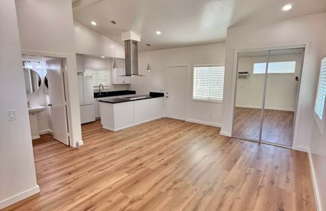 Brand-New Beach Bungalow Studio – Fire Mountain, South Oceanside photos photos