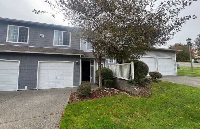 Tucked Away Two Bedroom In A Gated Community! Gallery 1