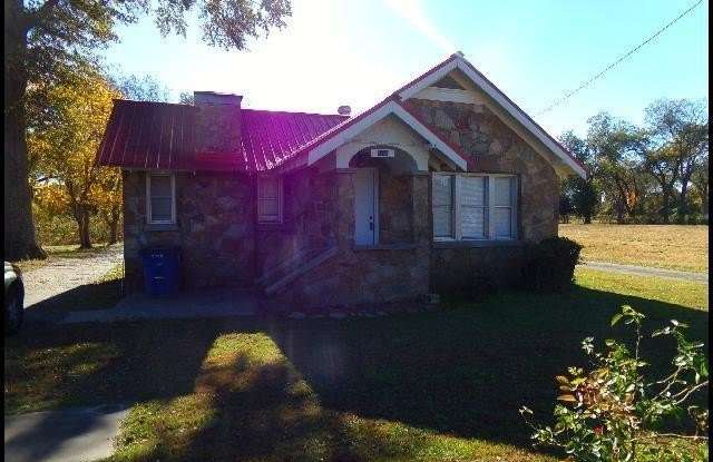 4240 Baucum Pike photos photos