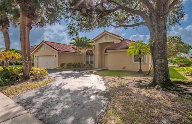 7440 NW 65th Ln photos photos